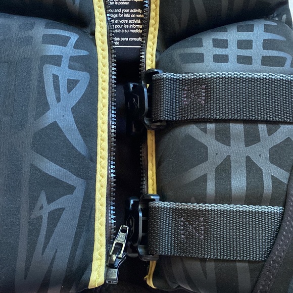 Hudson Liquid Force Wakeboarding Jacket - Picture 4 of 5